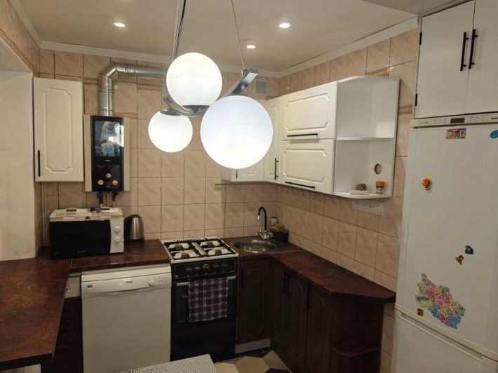 3к каартира 60м2, кухня-студія+ 2 кімнати, Київський р-н - фото 1