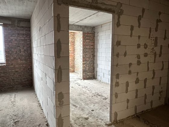 Продам квартиру зданому будинку! Ровно