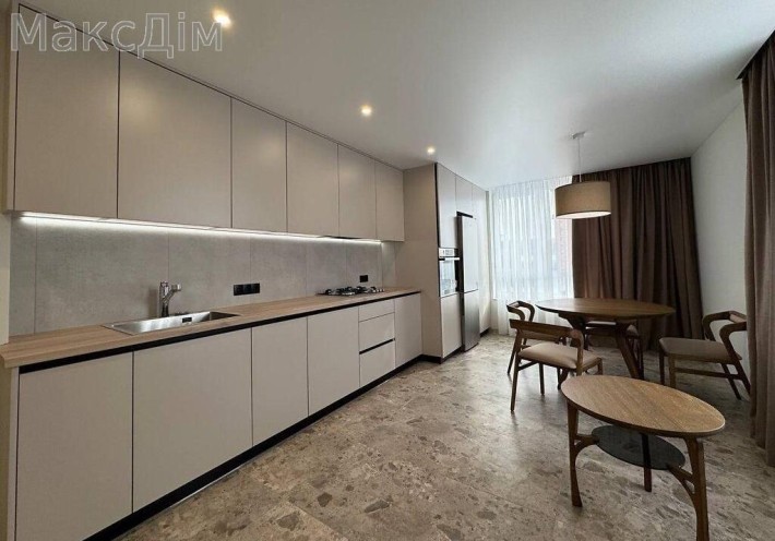 Продається 2-кімнатна квартира з авторським дизайном - фото 1