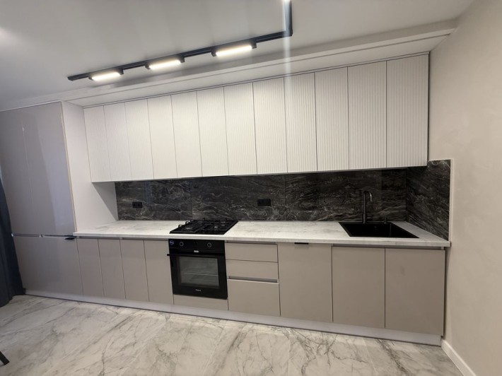 Продається 1 км квартира, вул.Білогірська - фото 1