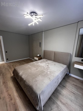 Пропонується простора квартира в молодіжному мікрорайоні міста ! - фото 1