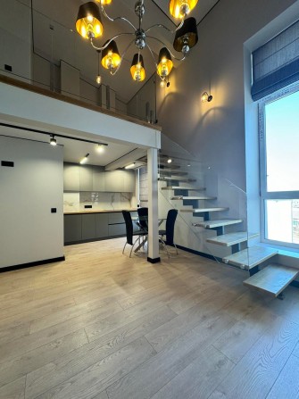 ЕКСКЛЮЗИВ! Дворівнева квартира з дизайнерським ремонтом 54 кв.м. - фото 1