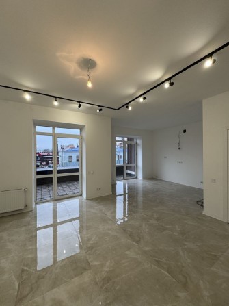 Квартира з якісним ремонтом у центрі - фото 1