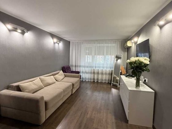 2 к квартира, 60 кв.м., цегла, меблі+техніка. район Поділ Полтава