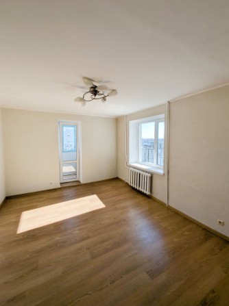 Продаж квартири в цегляному будинку - фото 1