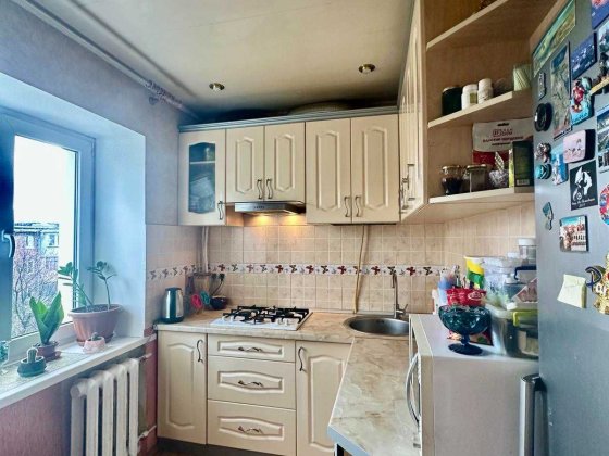 У продажу трикімнатна квартира Полтава