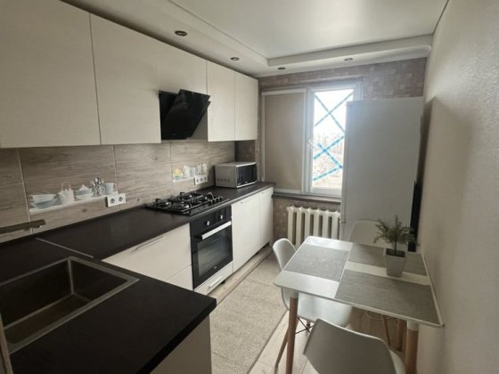 Продам Двухкомнатную квартиру Ласточка-ул.Котляревского Долгинцевский Кривий Ріг