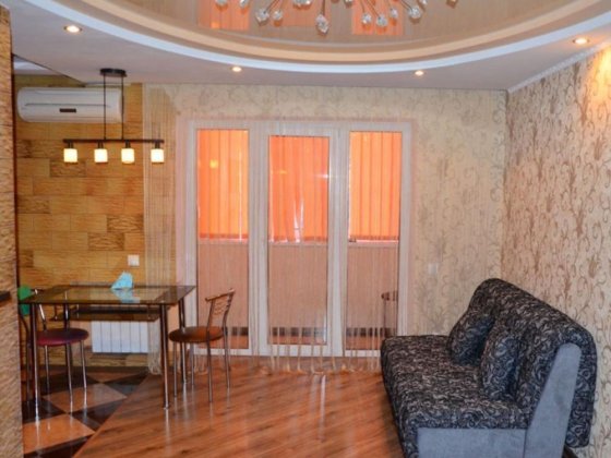 Продам 2-комн.кв, в Центре , 2 -этаж Херсон