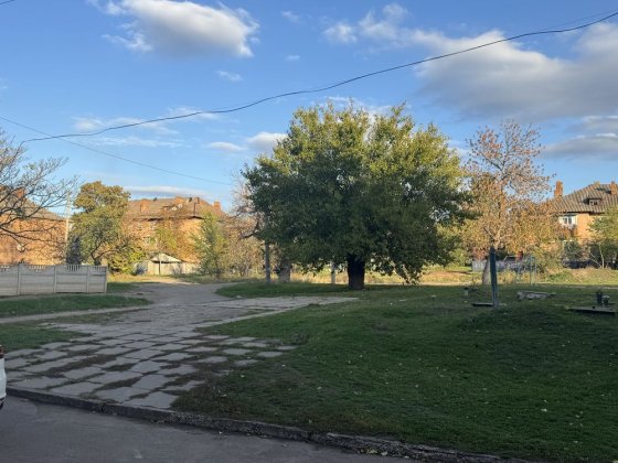 Продається 1 кімнатна квартира в центрально-міському районі . Кривий Ріг