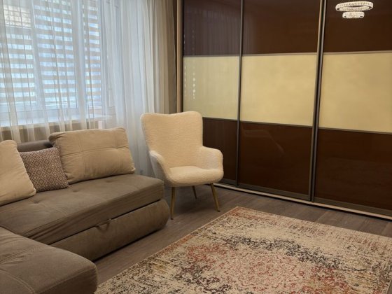 Простора 3 кімнатна квартира в Центрі Полтава