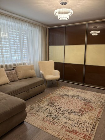 Простора 3 кімнатна квартира в Центрі - фото 1