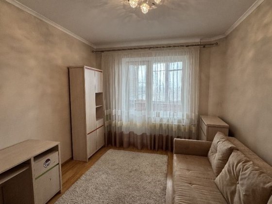 V Простора 3К квартира 66 м²  Не кутова  Лоджія  Меблі + техніка Ровно