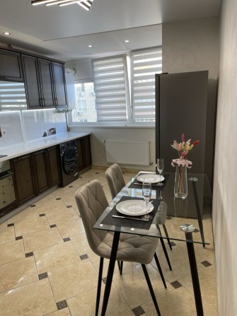 Продається 3км квартира, вул. Тролейбусна, Дружба - фото 1