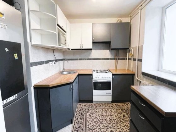 р 3-кімнатна квартира в районі Чайки Ровно