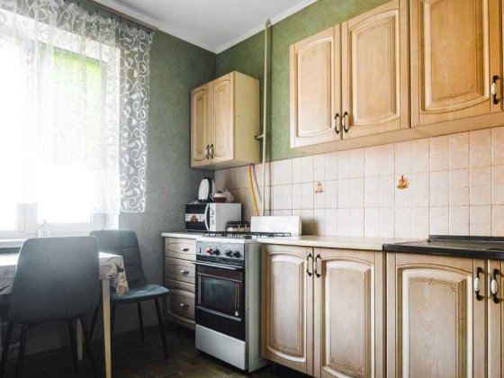 Продаж 1 к квартири в хорошому утепленому будинку Ровно