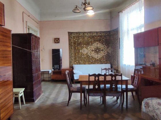 Продається однокімнатна квартира в центрі Черновцы