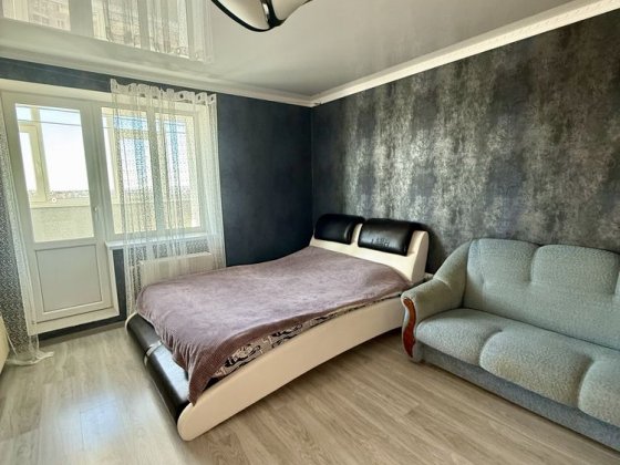 Автономка, цегляний будинок Сумы