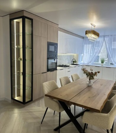 Продаж 3к квартири 84 кв. м на вул. Пирогова - фото 1