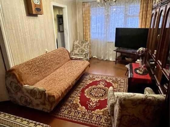 4 кімнатна квартира на середньому поверсі на Алмазному Полтава