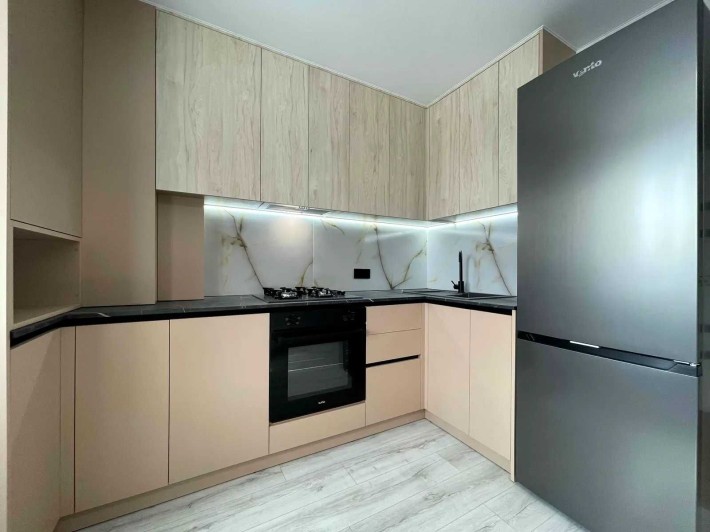 1-кімнатна квартира в новобудові, новий сучасний ремонт - фото 1