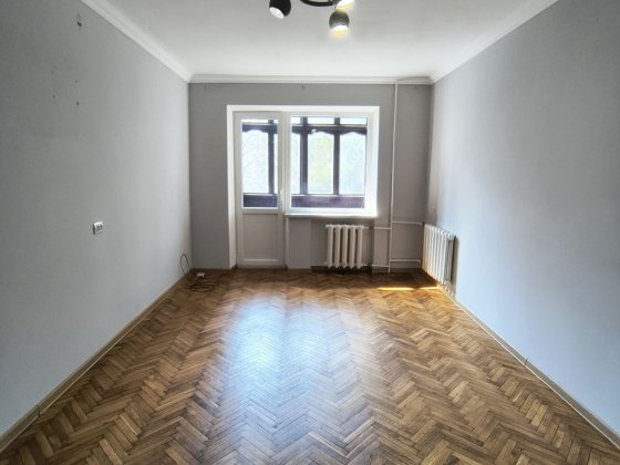 Продається 1км квартира Проспект Незалежності. Черновцы