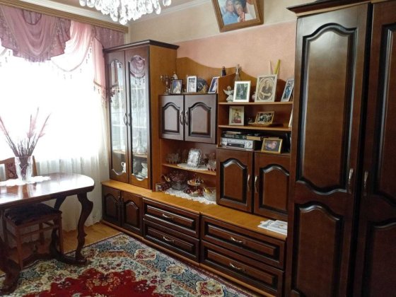 Продам 2-кімнатну квартиру біля Майдану Черновцы