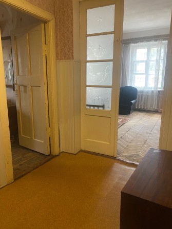 Продається 2 кімнатна квартира сталінка, Головна Щербанюка в Чернівцях - фото 1