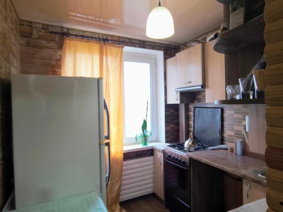 Продам затишну квартиру поряд з центром Суми