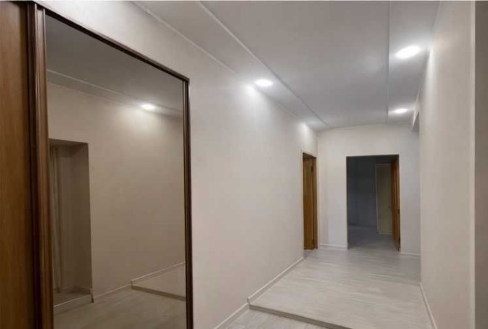 ‼️Центр‼️ 3к квартира з ремонтом, 120 м², 2/4 поверх, цегляний будинок - фото 1