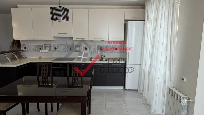 2к квартира з ремонтом, меблями, технікою, 74 м²! - фото 1