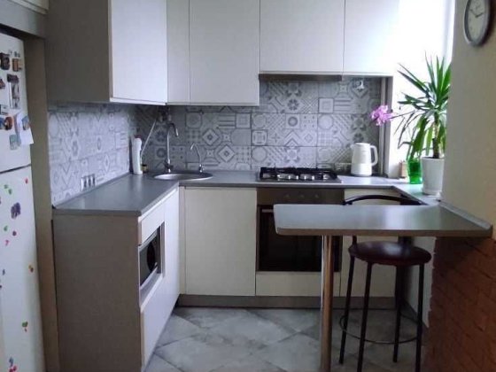 Продам 2к квартиру з ремонтом, цегла, р-н Зигіна Полтава