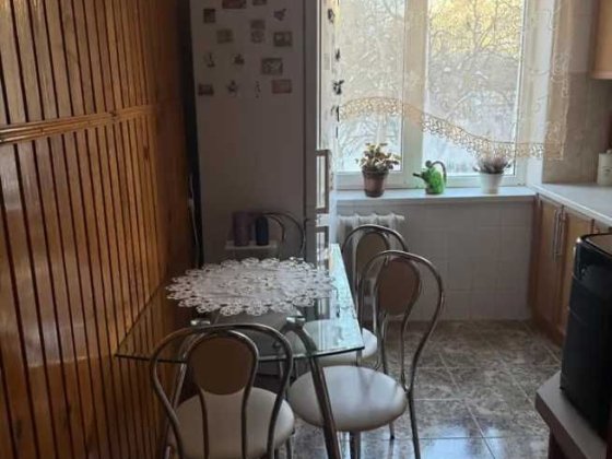 : 2 кім квартира на Автовокзалі!! З ремонтом  меблями та технікою! Рівне