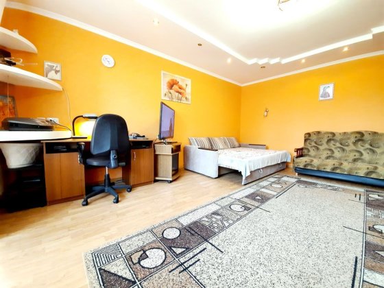 Простора однокімнатна квартира в районі автовокзалу Суми