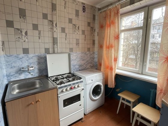 Продаж 2-кім. київки пр.Незалежності | район парку «Жовтневий» Черновцы