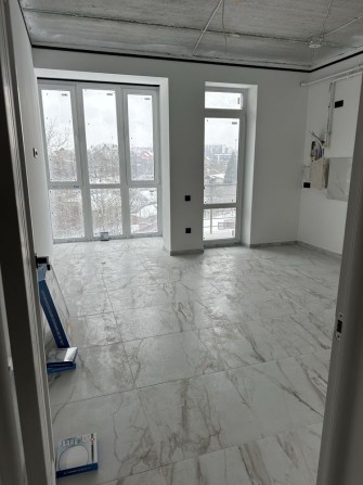 2-х кімн квартира 63 кв м, ремонт. Вул. Зарожанська - фото 1