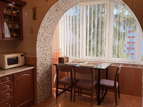 Продається затишна квартира. 3-кімнатна (чешка). Чернівці