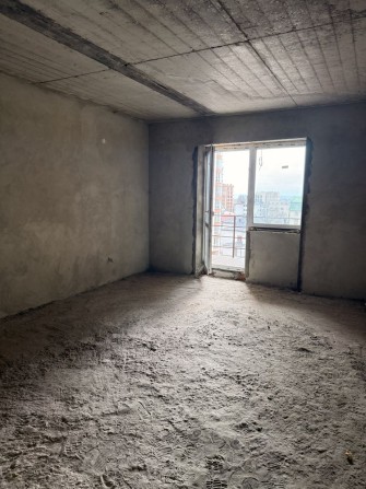 Продається трикімнатна квартира - фото 1