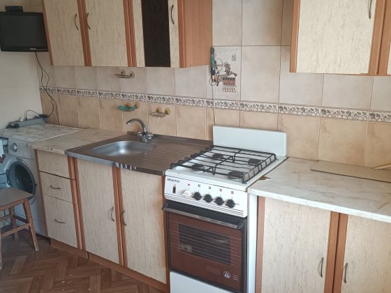 Продаж квартири в Подільському районі під ремонт . Полтава