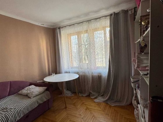 Продається 3 кімнатна квартира по вул. Південно-Кільцевій Чернівці