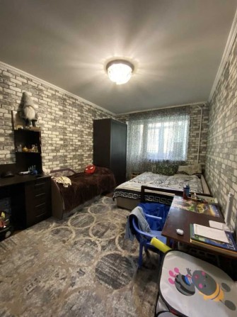 Однокімнатна квартира з ремонтом ! - фото 1