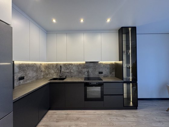 Продам топову 2к квартиру в класному будинку! Ровно