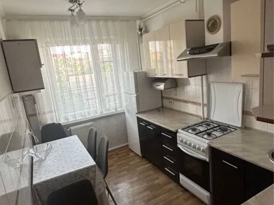 Продається 3-кімн з АВТОНОМКОЮ на Проспекті Чернівці