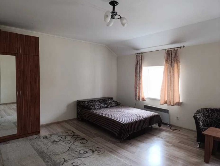 Продаж 1-кімнатної квартири в центрі міста (вул. Довженка) - фото 1