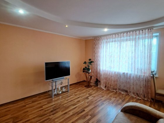 Центральна частина 2-х кімн.кв. поліпшеного планування! Євідновлення Полтава