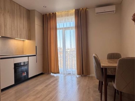 Продаж квартири поряд з Центром міста Ужгород