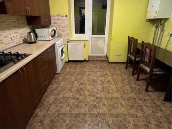 Продаж трикімнатної квартири Ужгород