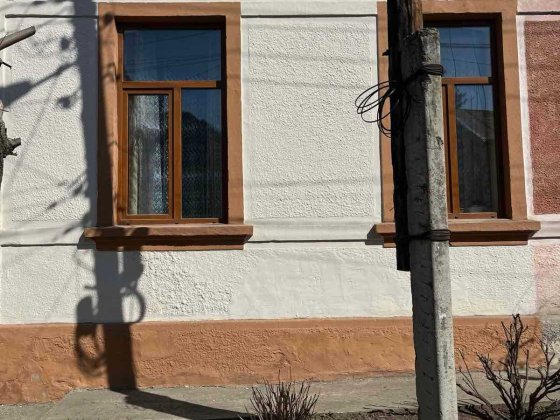 продається 3 кімнатна квартира в центрі міста Чернівці