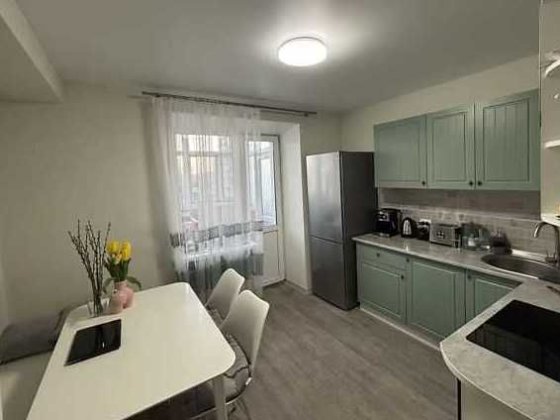 Затишна 2-кімнатна квартира з євроремонтом біля річки Полтава