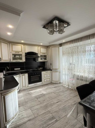 2 к квартира, 60 кв.м., меблі+техніка, 4 поверх, цегла - фото 1