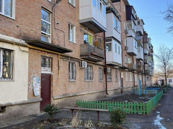 Історичний центр 2к квартира на середньому поверсі Полтава